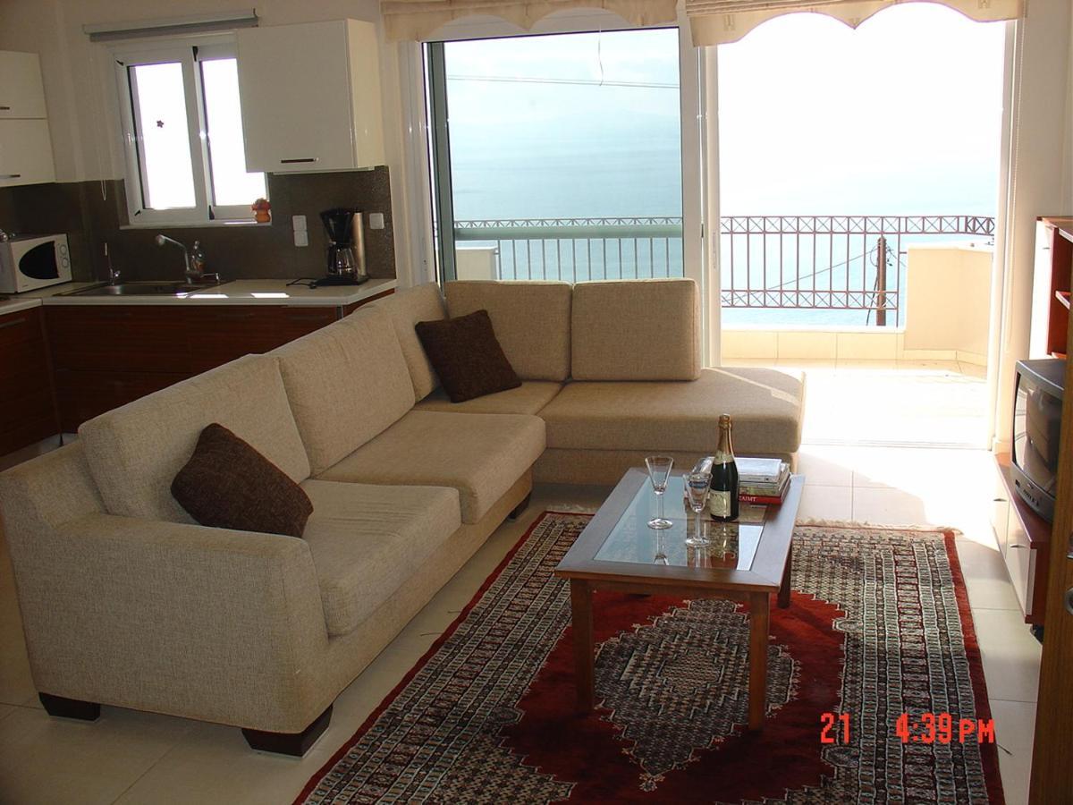 Verga First Floor Apartment Экстерьер фото