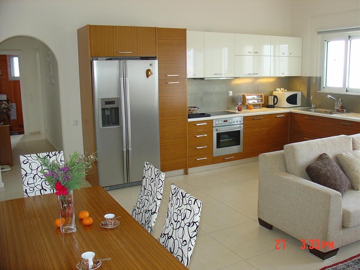 Verga First Floor Apartment Экстерьер фото